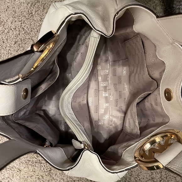 Michael Kors Handbag, Cream colour with Gold hardware - Picture 3 of 5